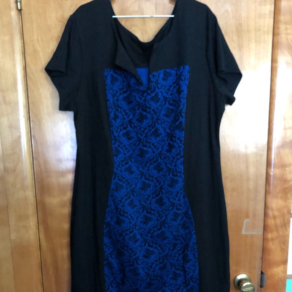 Black and blue body in dress shirt sleeves size20w